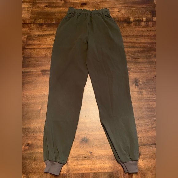 Lululemon Stretch High-Rise Jogger Full Length Dark Olive Women’s 2 - Picture 5 of 5
